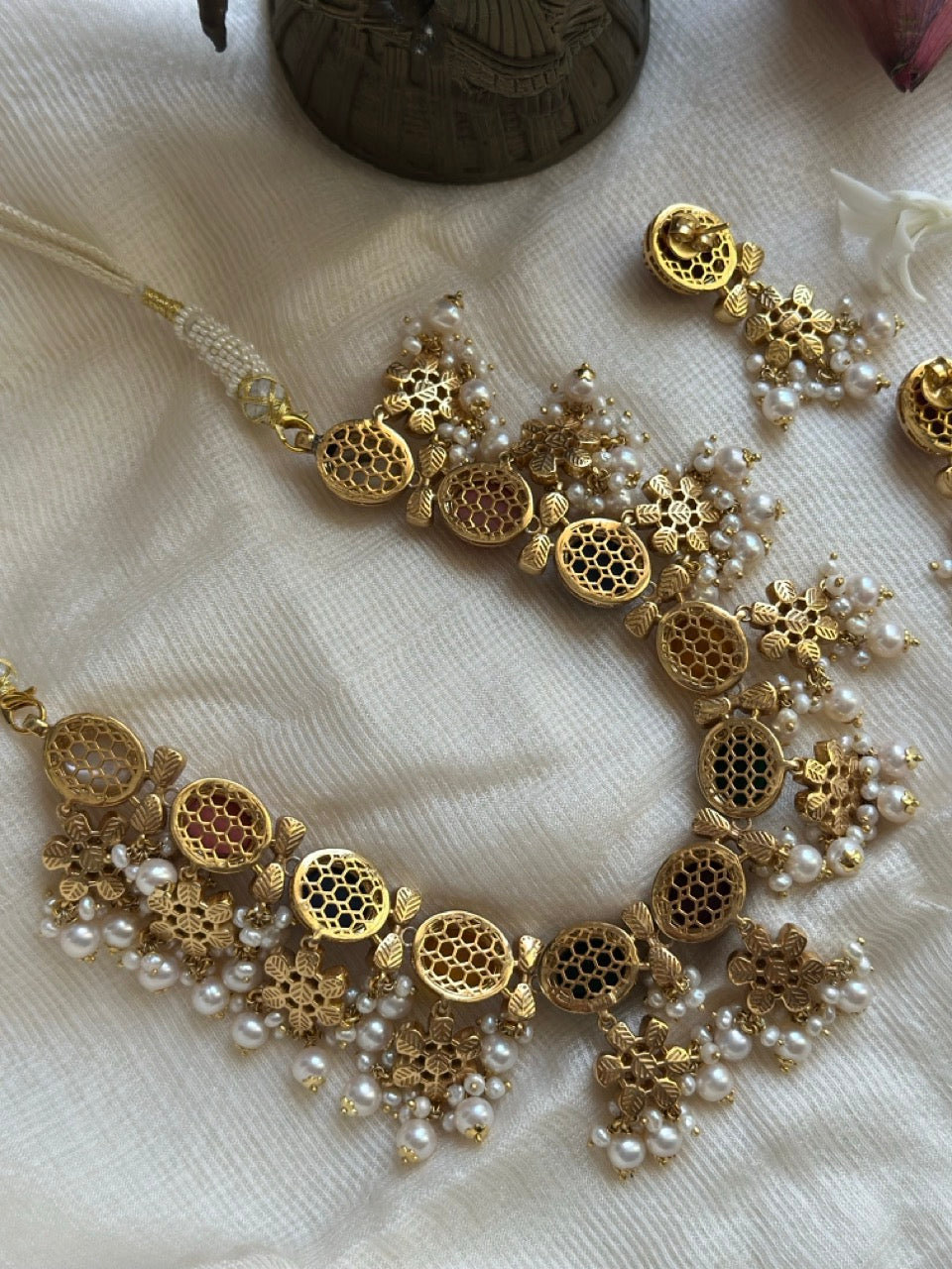 navya-ratna-handcrafted-92-5-silver-necklace