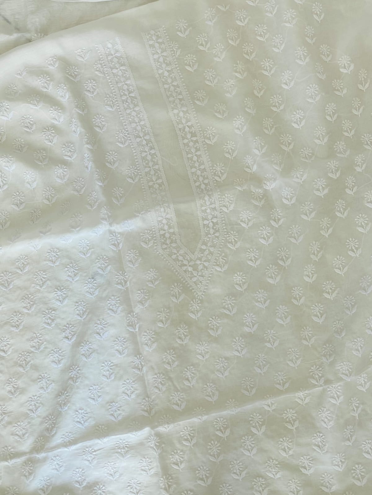 nazaakat-resham-chikankari-mulchanderi-men-kurta-fabric