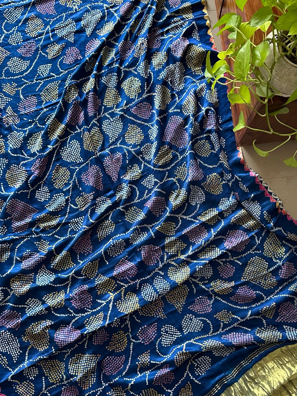 neelpushpa-pure-gajji-silk-bandhani-saree-with-multicoloured-bandhej