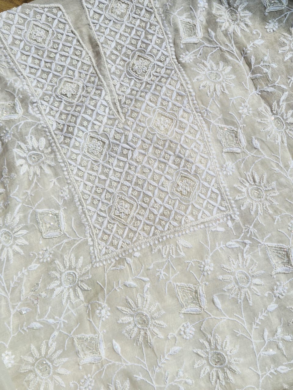 neerja-chikankari-chanderi-mul-unstitched-suit-set