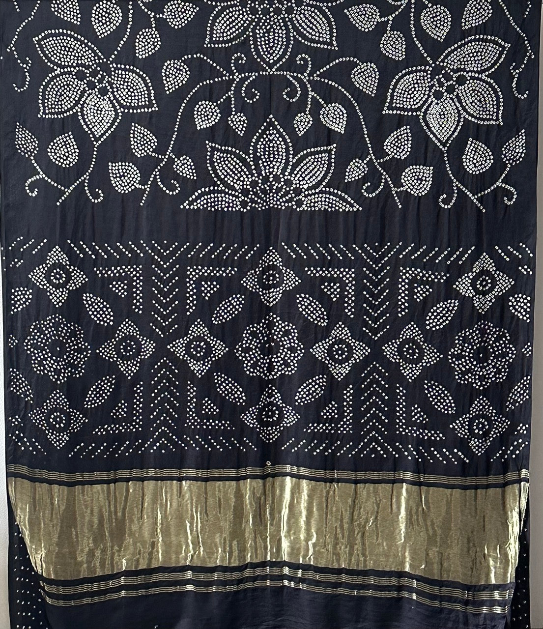 noir-phool-pure-gajji-silk-bandhani-saree