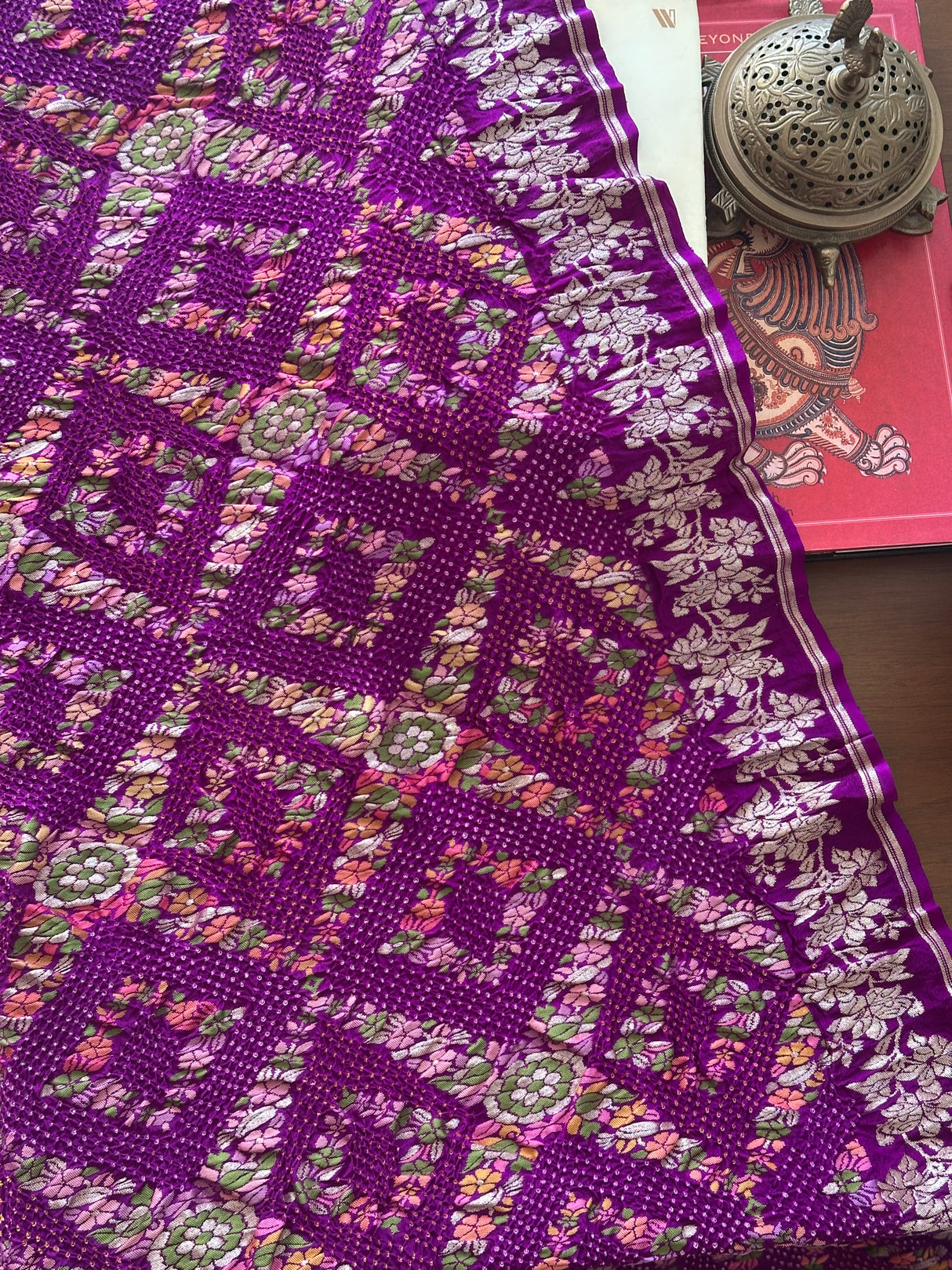 ombre-pure-banarasi-georgette-bandhani-saree