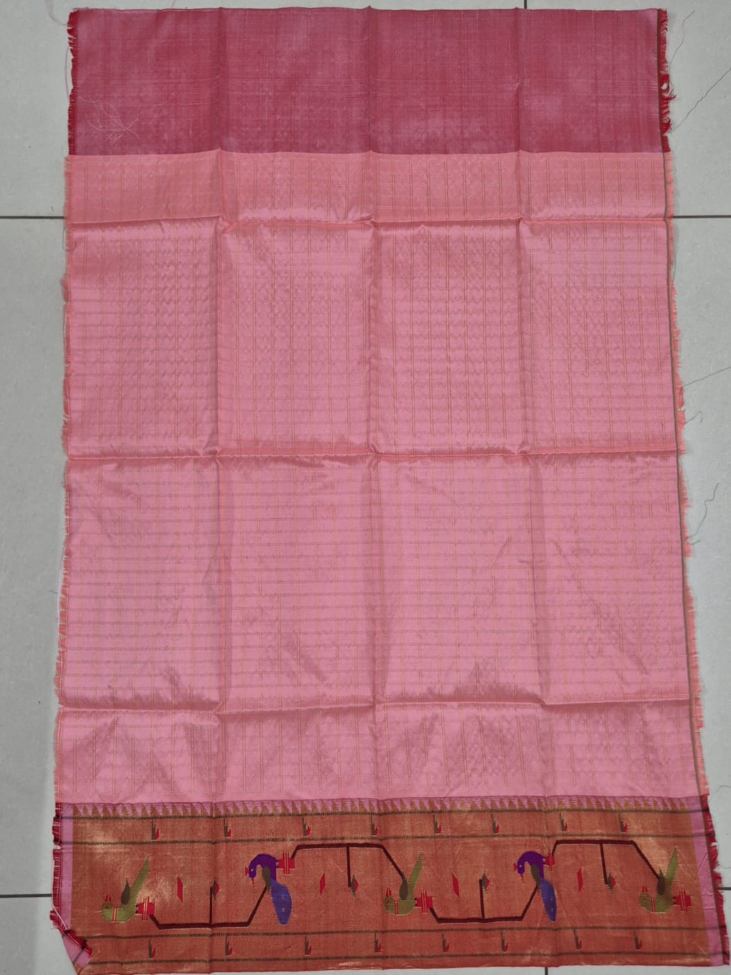 paithani-handloom-silk-blouse-piece-with-check-pattern