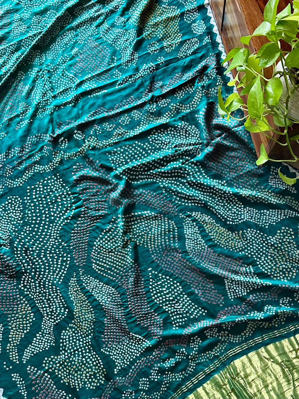 panna-rekha-turquoise-green-pure-gajji-silk-bandhani-saree