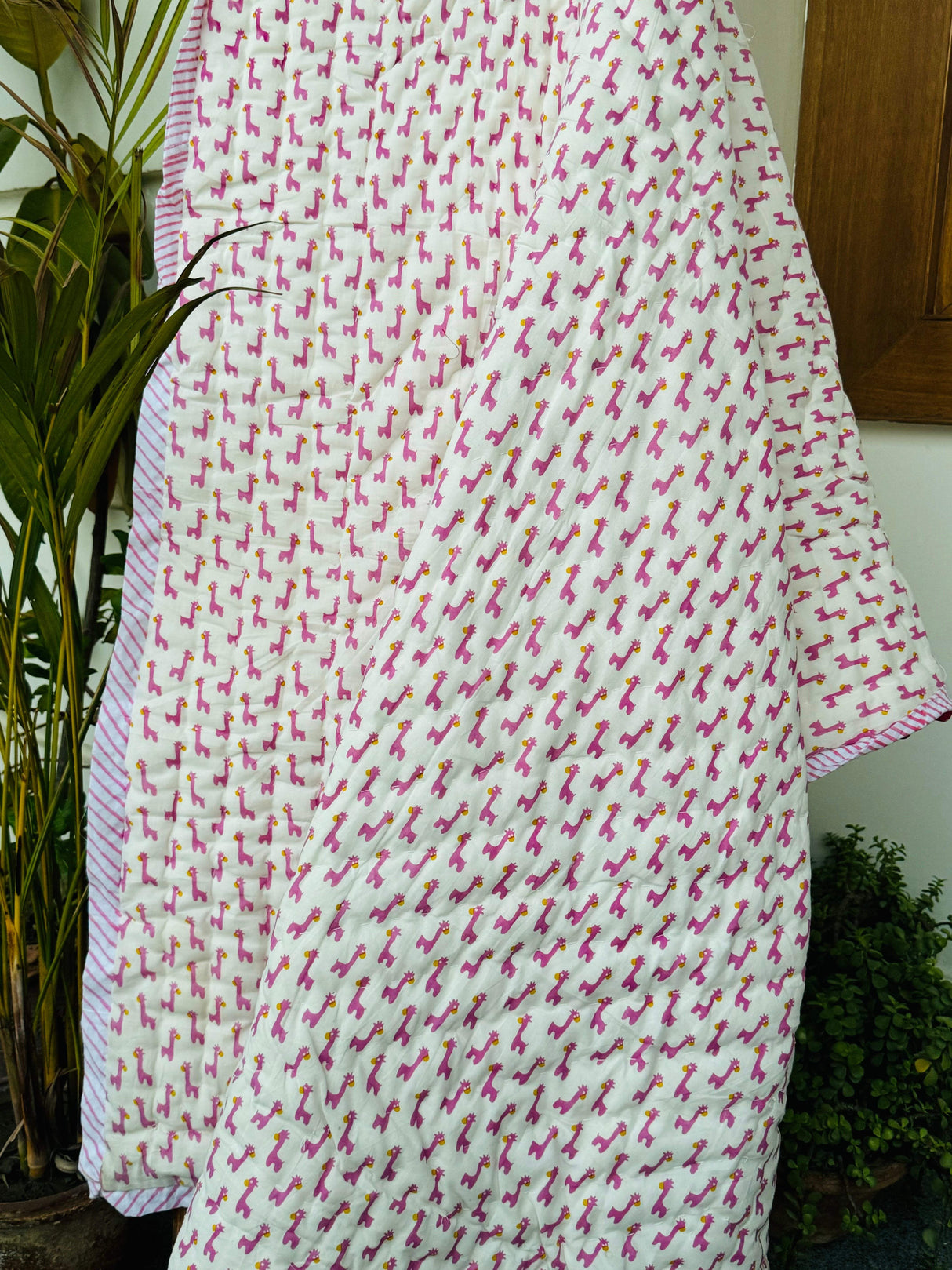 lightweight-cotton-dohar-with-pink-galaxy-theme-and-giraffe-prints-handmade-in-jaipur-for-toddlers-in-canada-and-usa