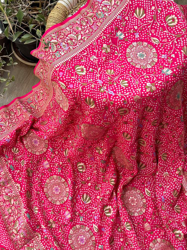 Pink Exclusive Handloom Pure Banarasi Georgette Bandhani Saree