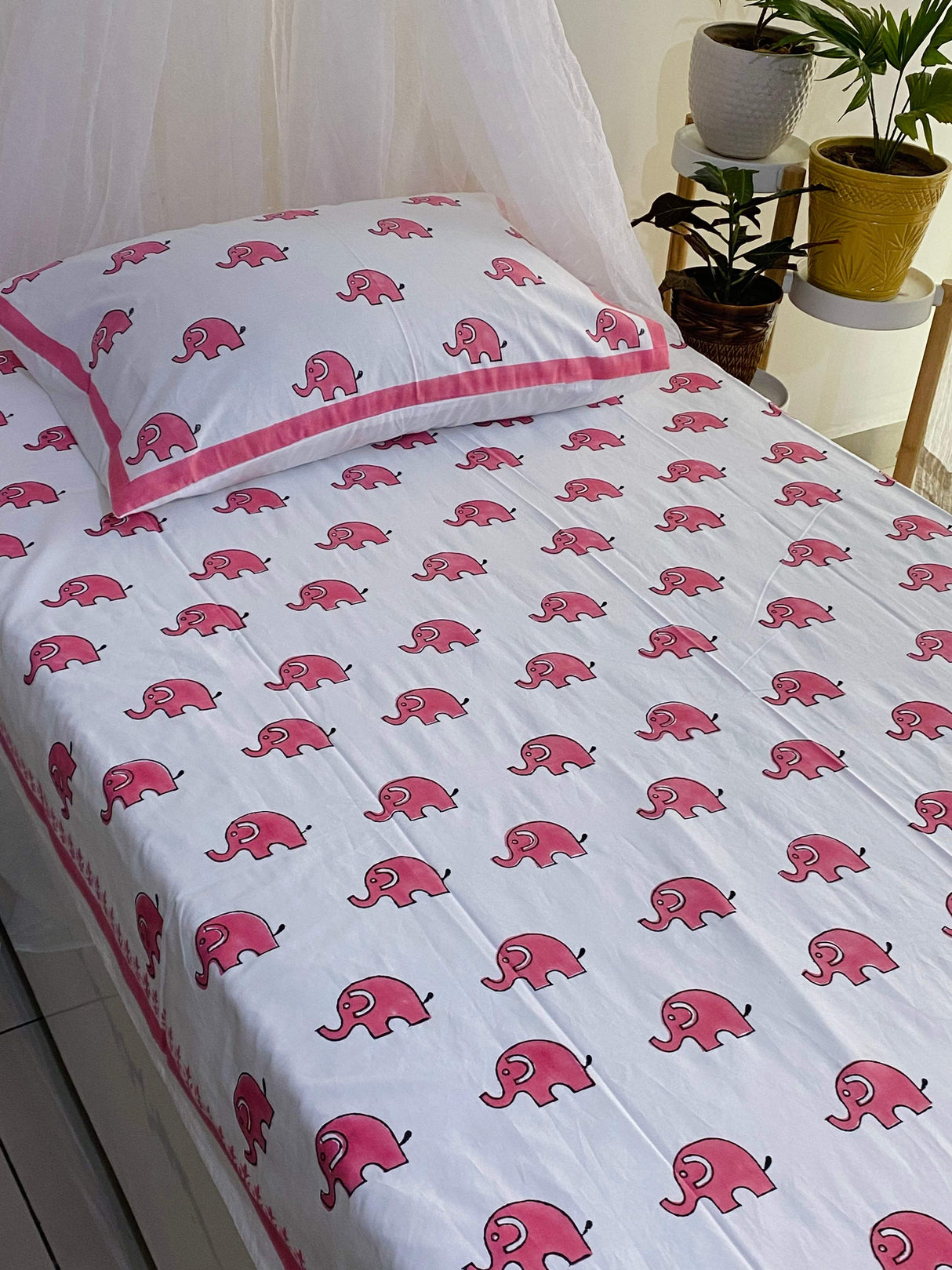 pink-elephant-cotton-bedsheet-full-view-one