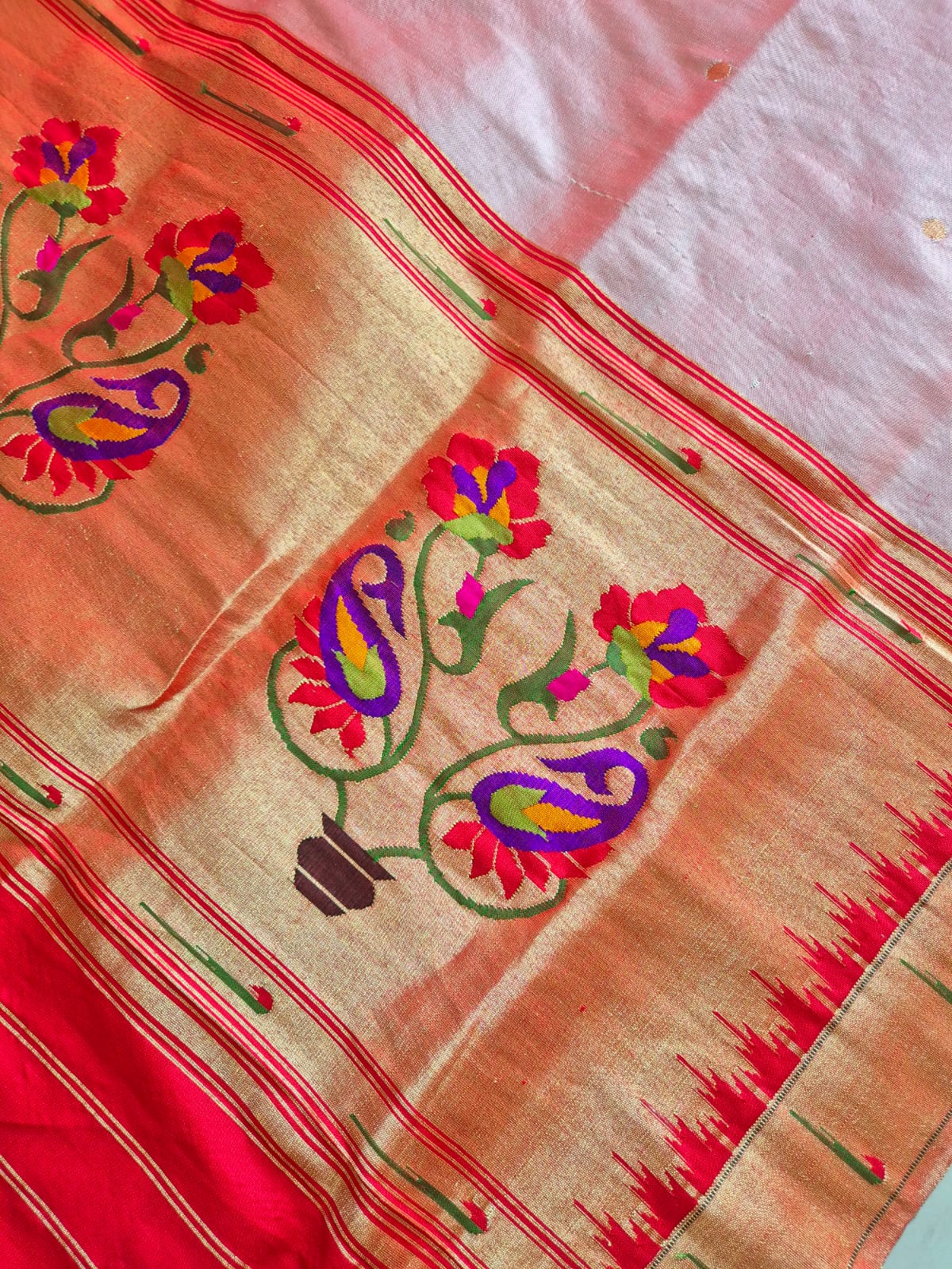 Handloom Pure Silk Pathani Dupatta with Swan Theme In Pink colour