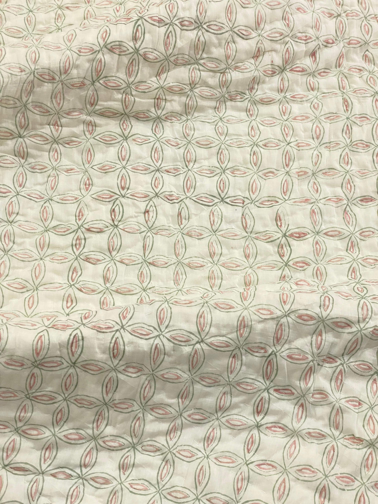 pink-theme-double-cotton-quilt-front-view