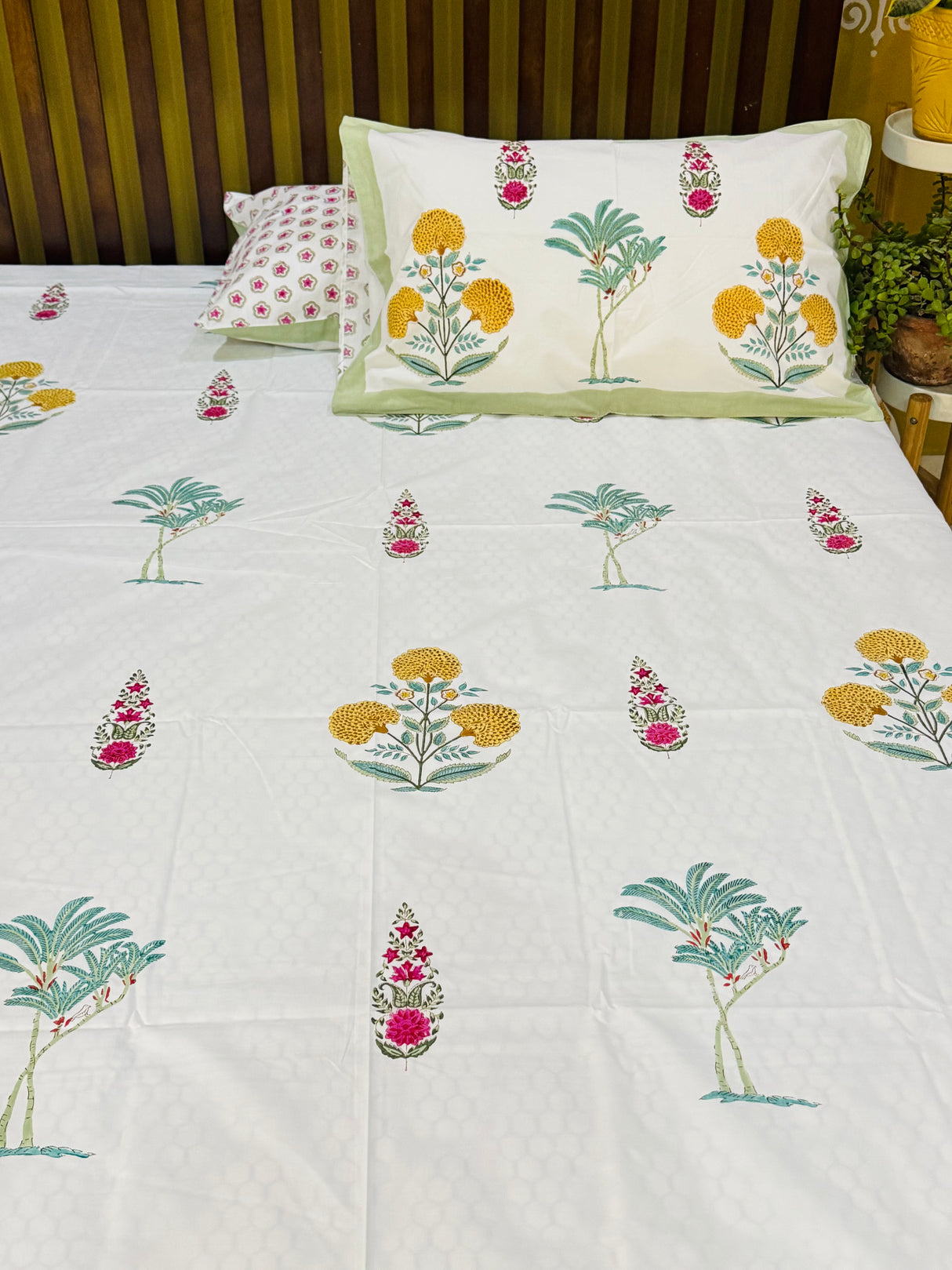 premium-handcrafted-bedsheet