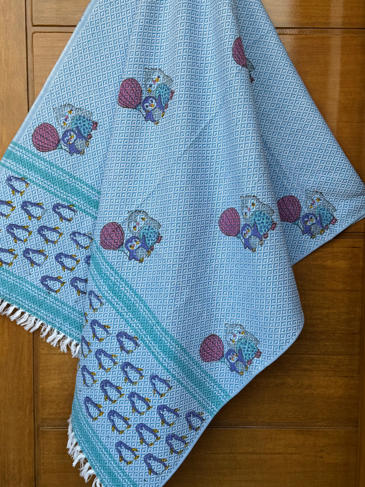 premium-snuggly-penguin-kids-towel