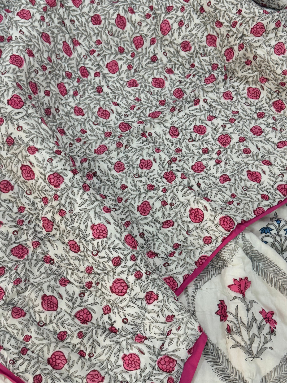 premium-soft-mulmul-reversible-quilt