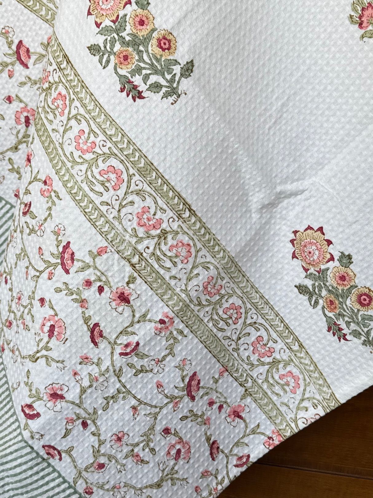 printed-waffle-weave-cotton-towel-set-dewy-fresh