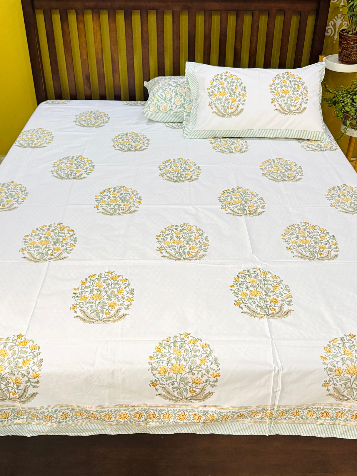 pure-cotton-bedsheet-handblock-print-earthen-bloom