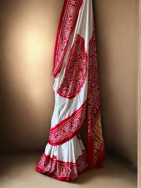 pure-gajji-silk-offwhite-red-rasmandal-circle-bandhani-saree