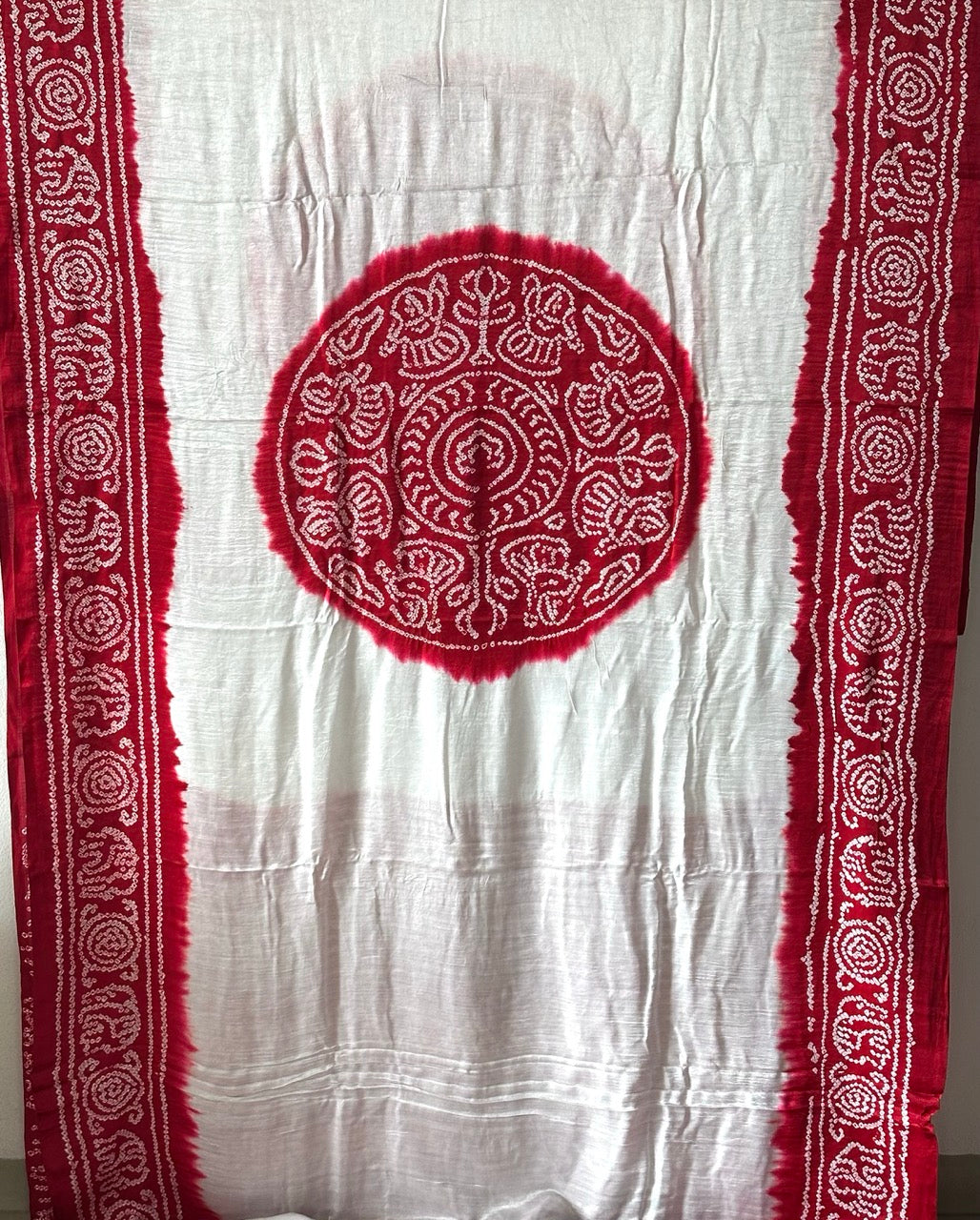 pure-gajji-silk-offwhite-red-rasmandal-circle-bandhani-saree