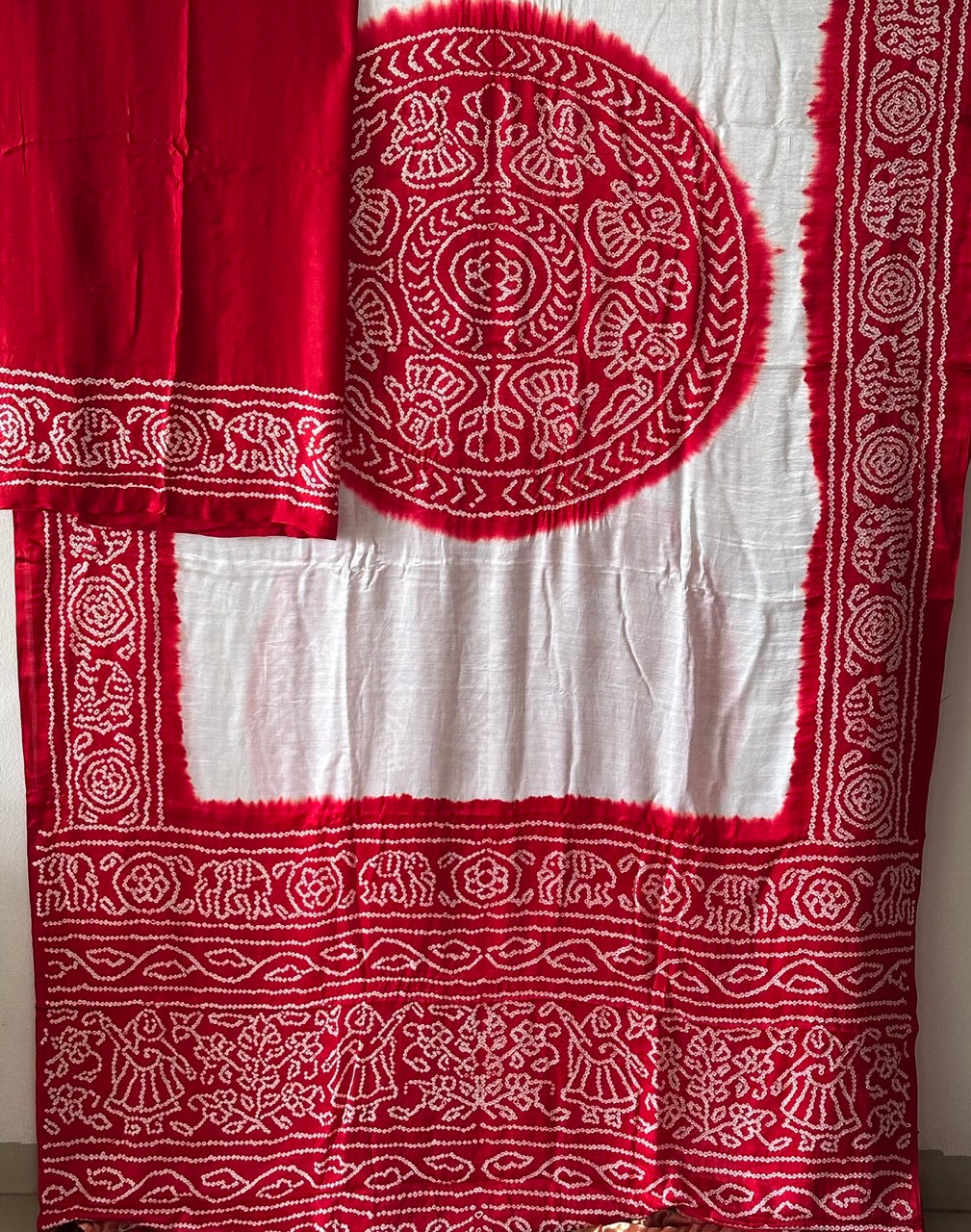pure-gajji-silk-rasmandal-circle-bandhani-saree-in-offwhite-and-red-colour