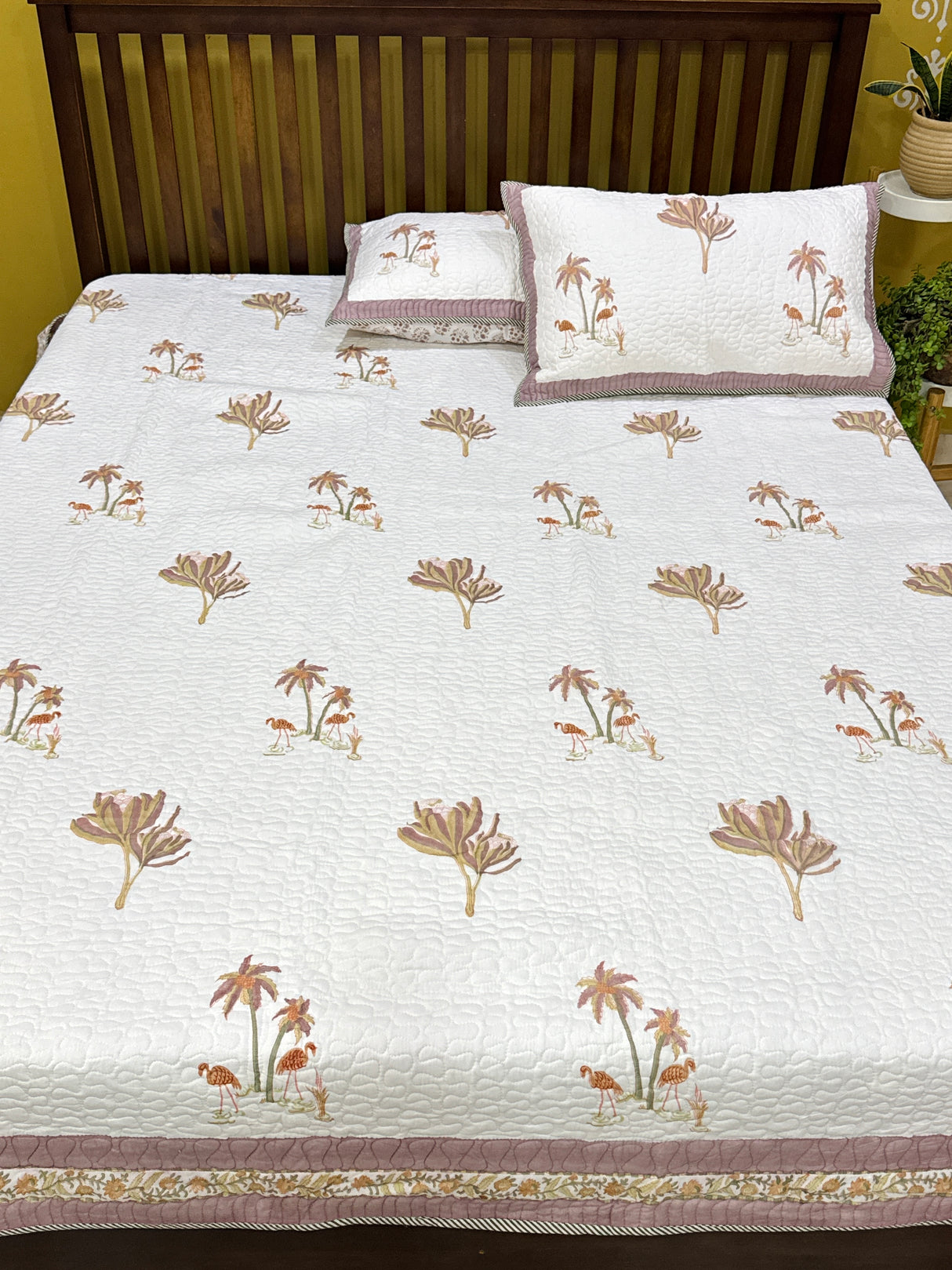 premium-palm-print-quilted-bedcover