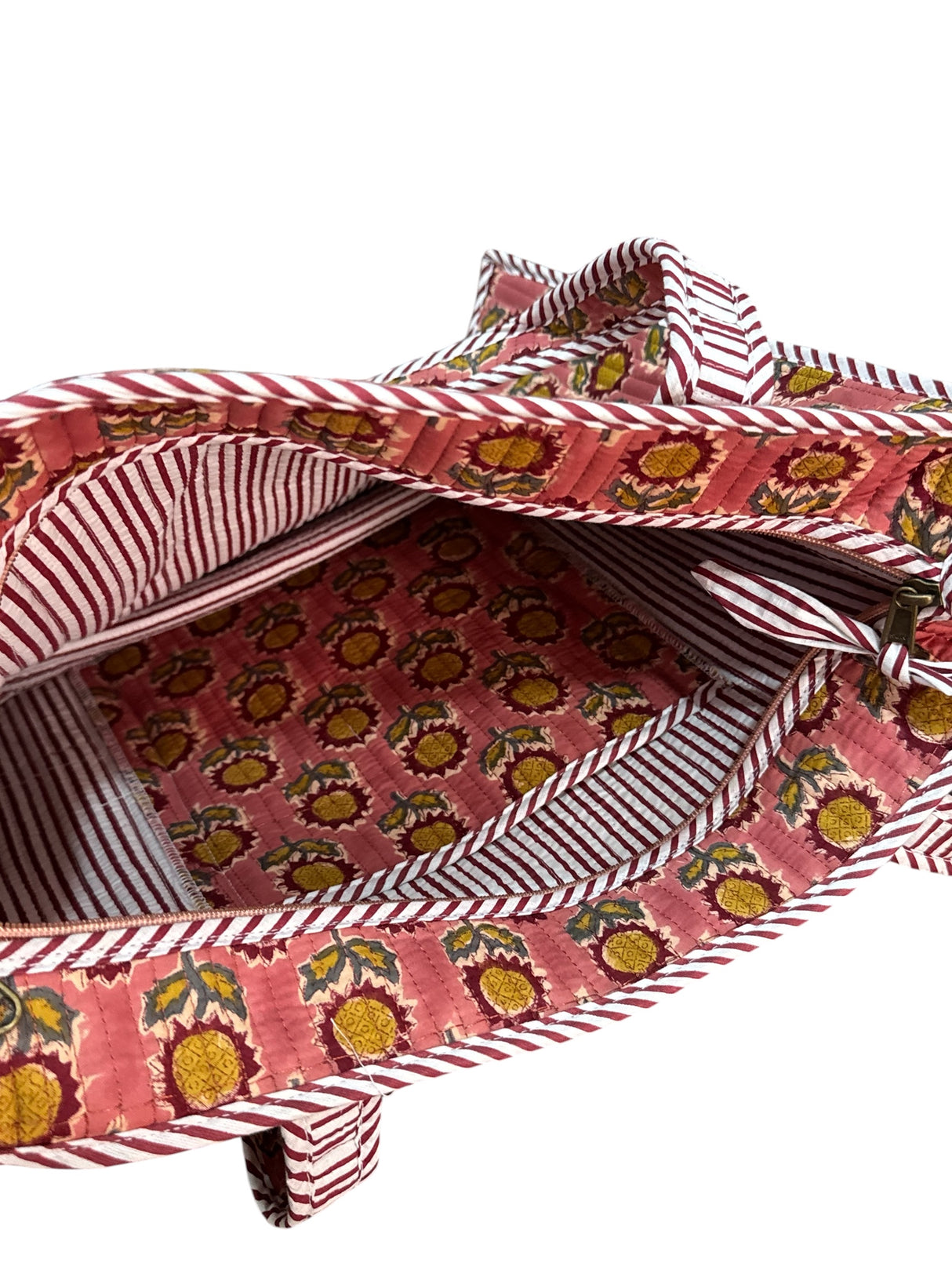 quilted-classic-floral-cotton-carryall-tote-bag