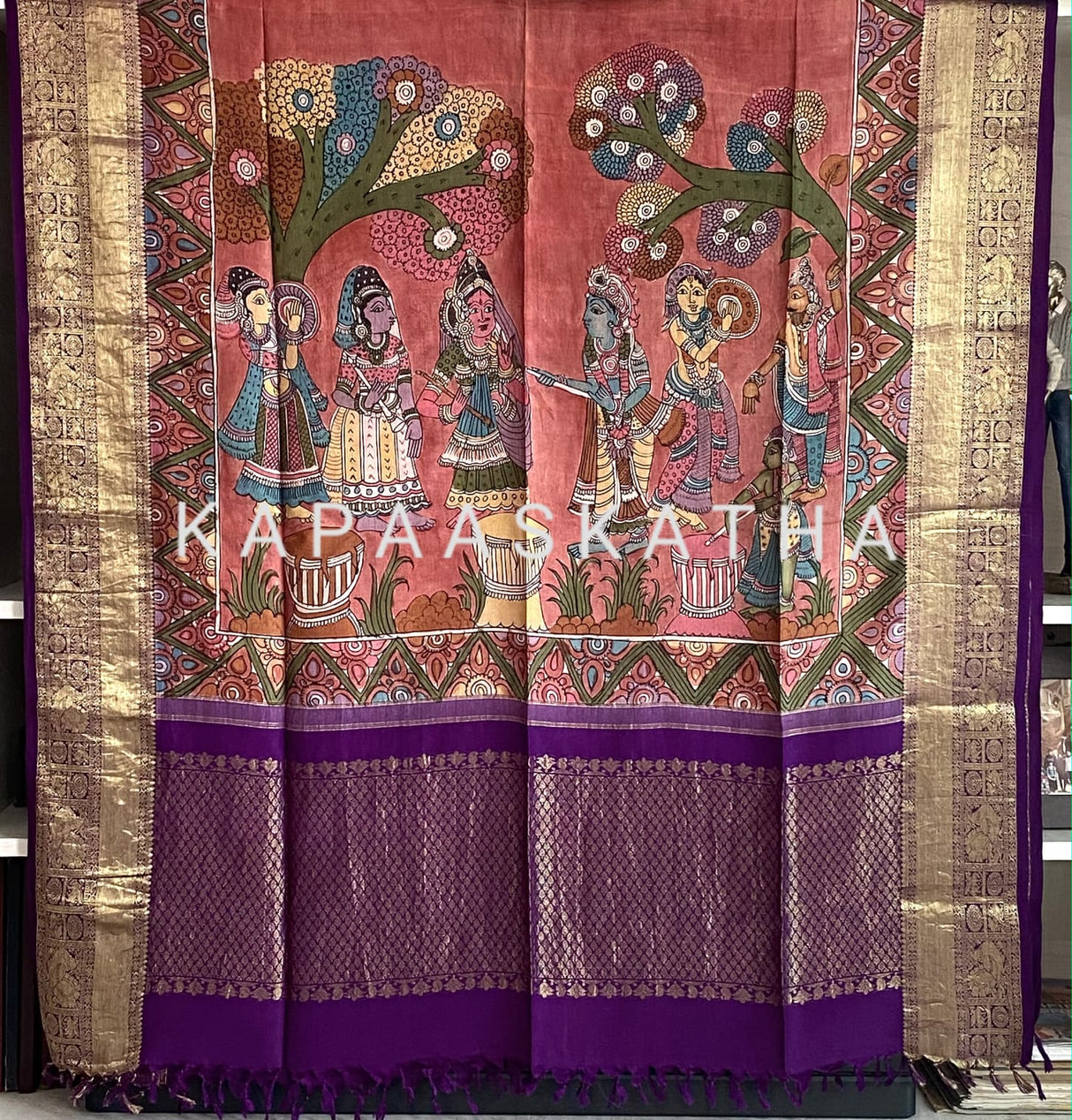 radha-krishna-kanjeevaram-silk-kalamkari-dupatta-holi