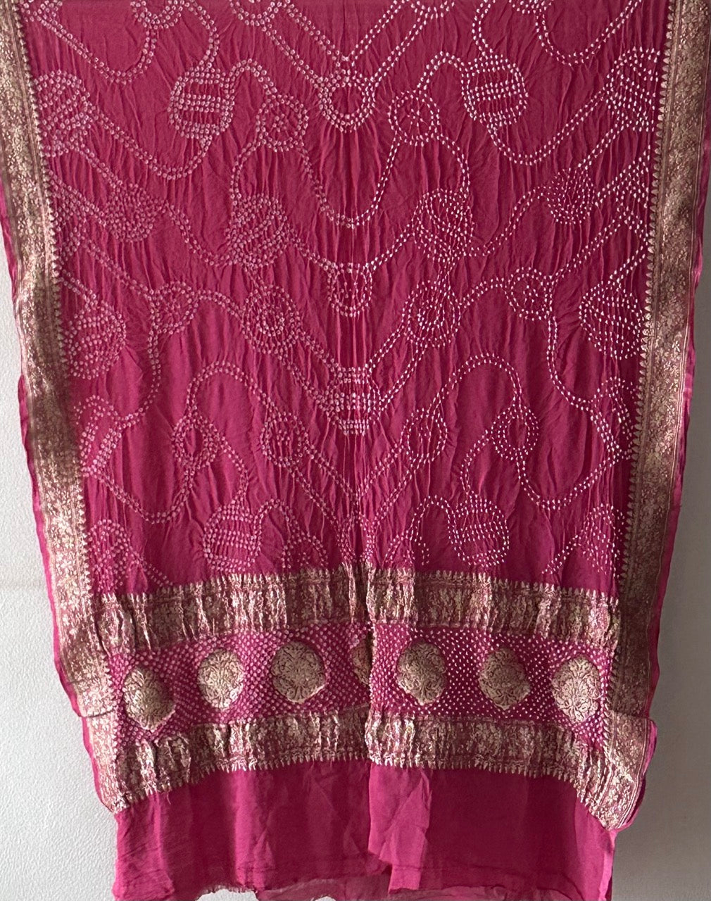 raspberry-wine-pure-banarsi-georgette-bandhani-dupatta