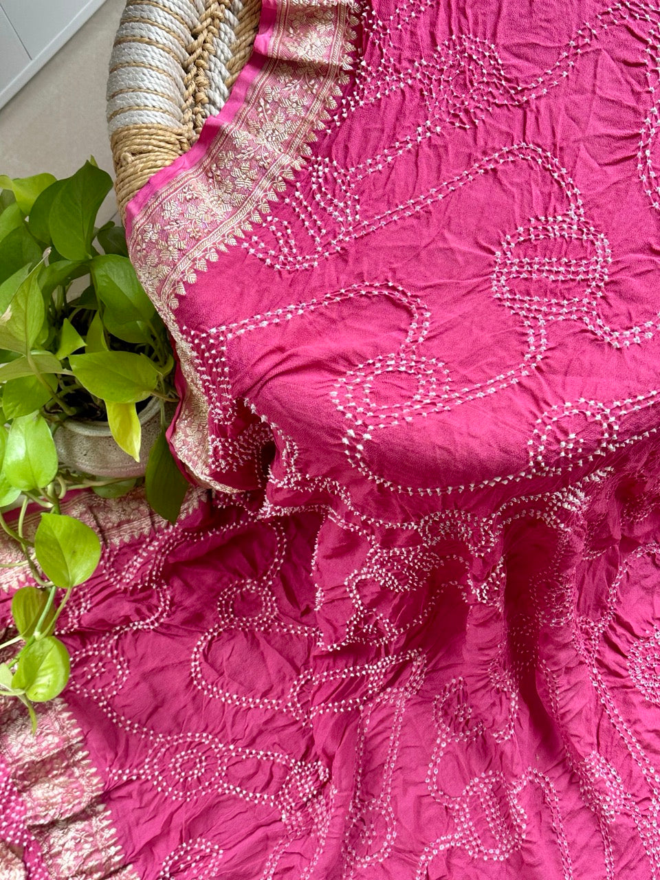 raspberry-wine-pure-banarsi-georgette-bandhani-dupatta