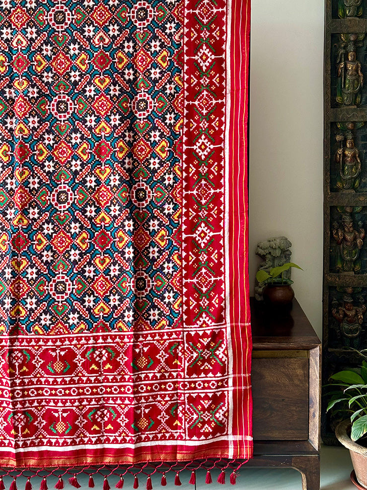 Red and Blue Paan Bhaat Pure Silk Double Ikat/Patan Patola Dupatta