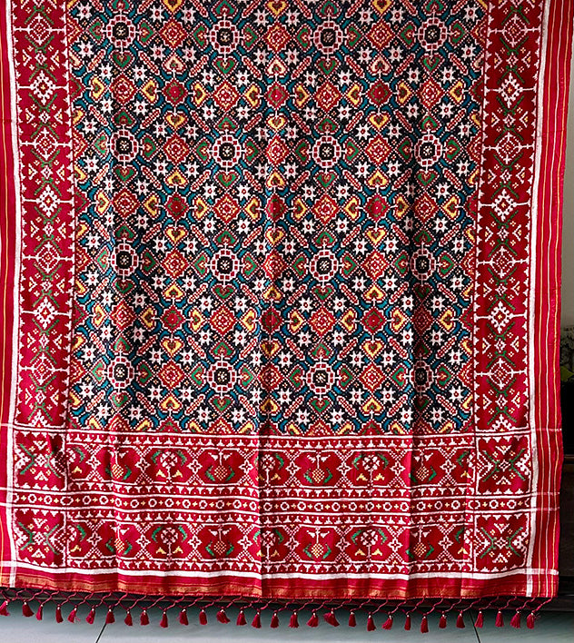 Red and Blue Paan Bhaat Pure Silk Double Ikat/Patan Patola Dupatta