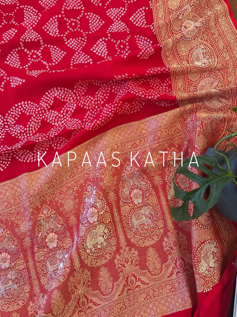 red-exquisite-handloom-banarasi-georgette-bandhani-saree