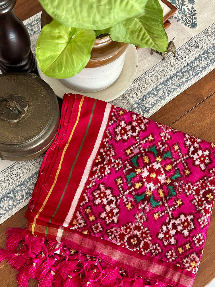 Red and Pink Navratna Pure Silk Double Ikat/Patan Patola Dupatta