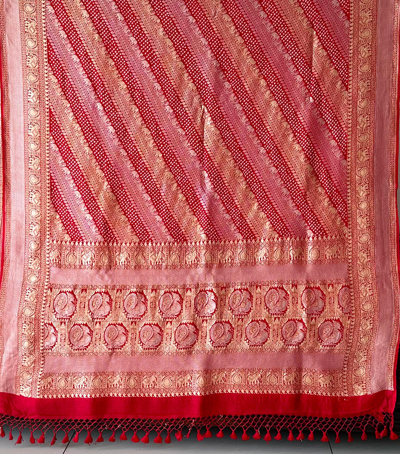 Handloom Pure Banarasi Soft Silk Sona Roopa Bandhani Saree in Red Colour