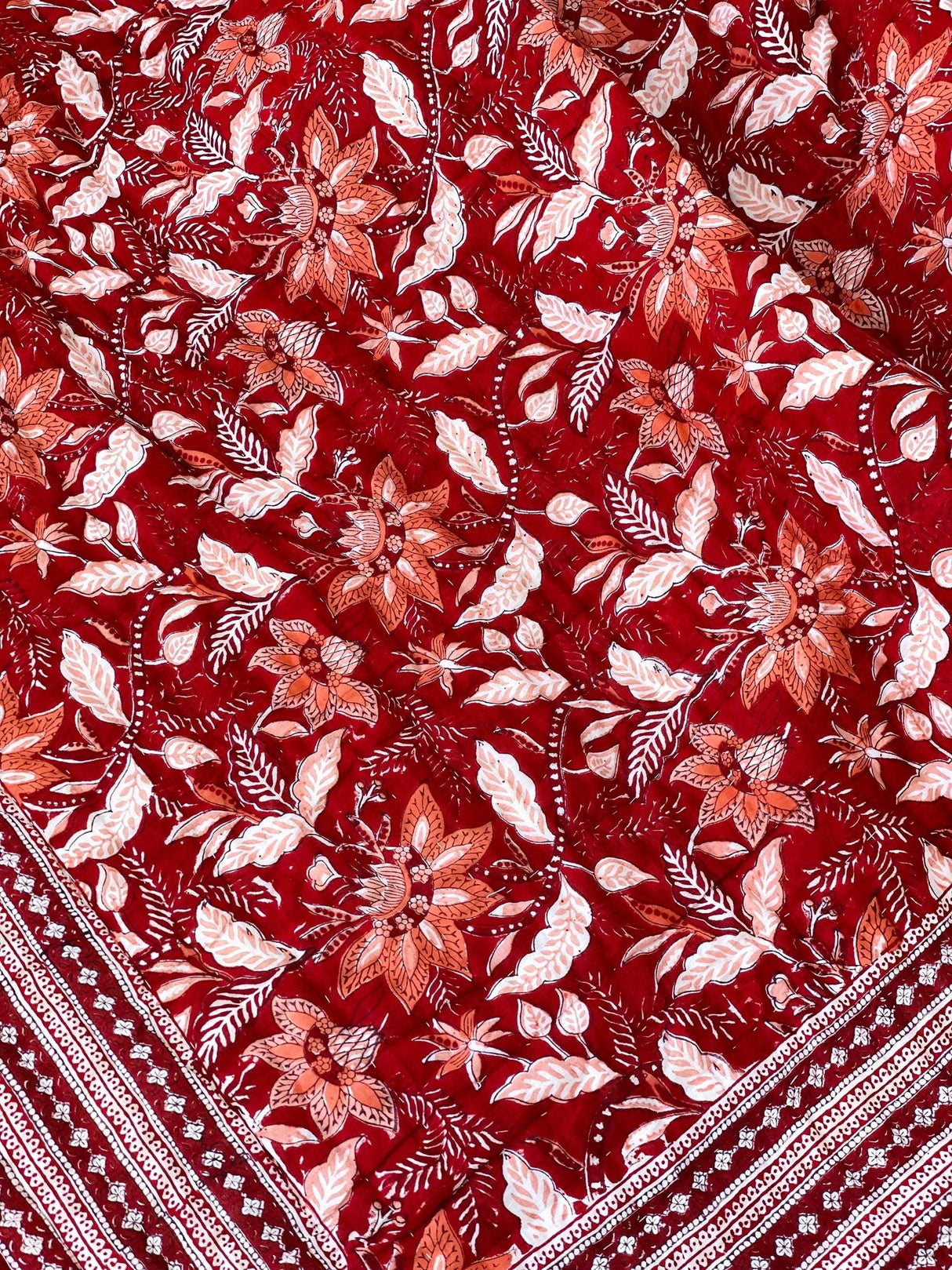 red-theme-king-cotton-quilt-close-up