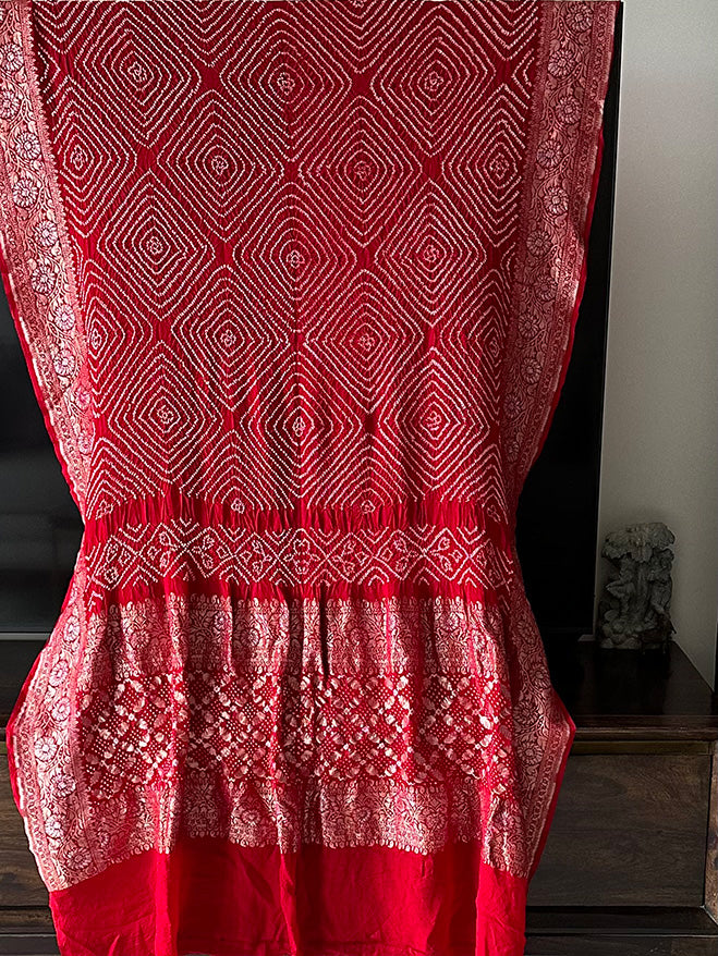 red_geometric_pattern_bandhani_dupatta