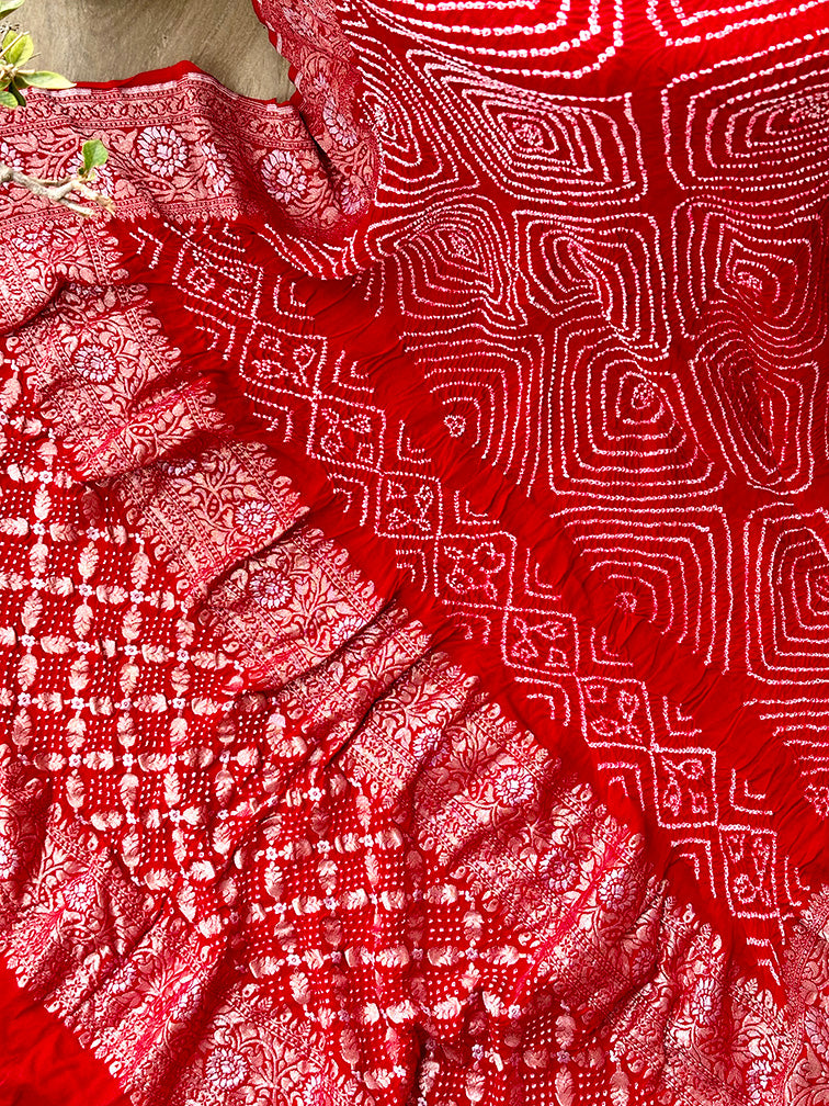 red_geometric_pattern_bandhani_dupatta