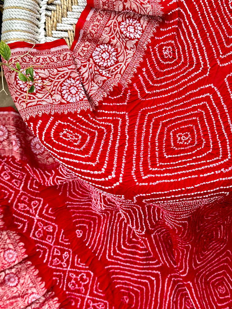 red_geometric_pattern_bandhani_dupatta