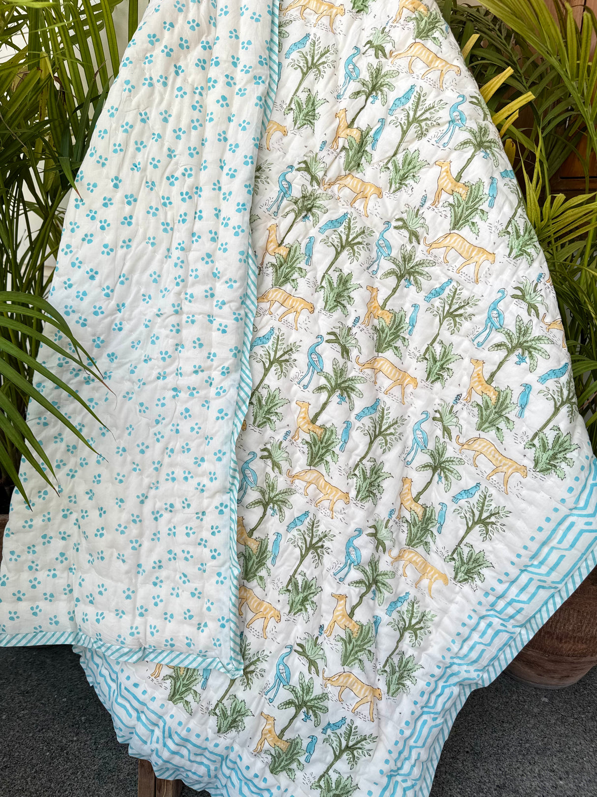reversible-gentle-sleep-unicorn-theme-kids-mulmul-quilt