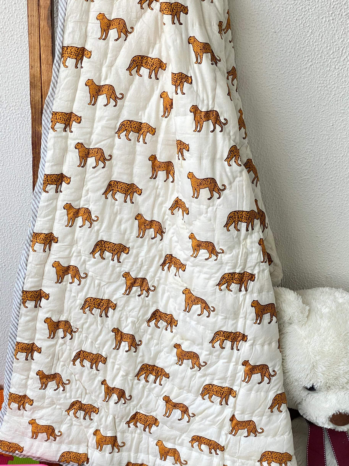 soft-and-light-mulmul-kids-quilt-with-contrast-sides-and-global-appeal-exported-from-jaipur