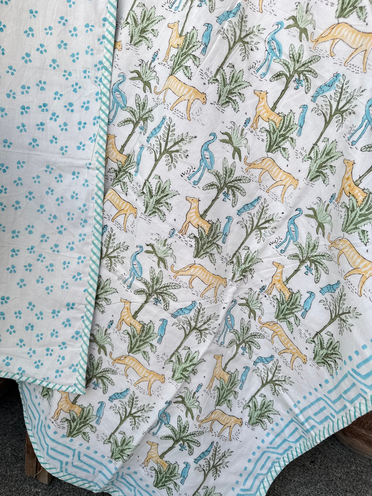 reversible-melbent-kids-blanket-handblock-printed-happy-tuck