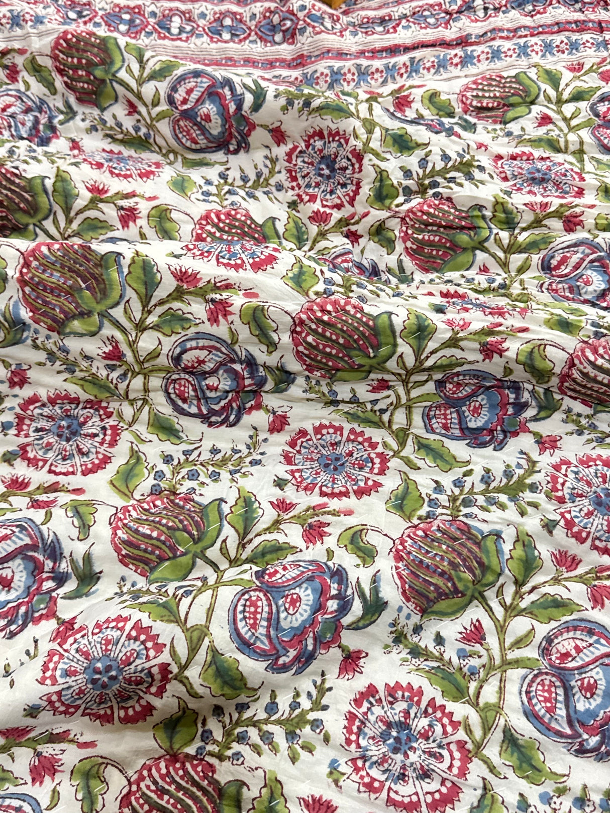 reversible-mulmul-cotton-king-size-quilt-with-block-print