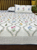 reversible-mulmul-king-size-bedcover-tender-bloom-blockprint
