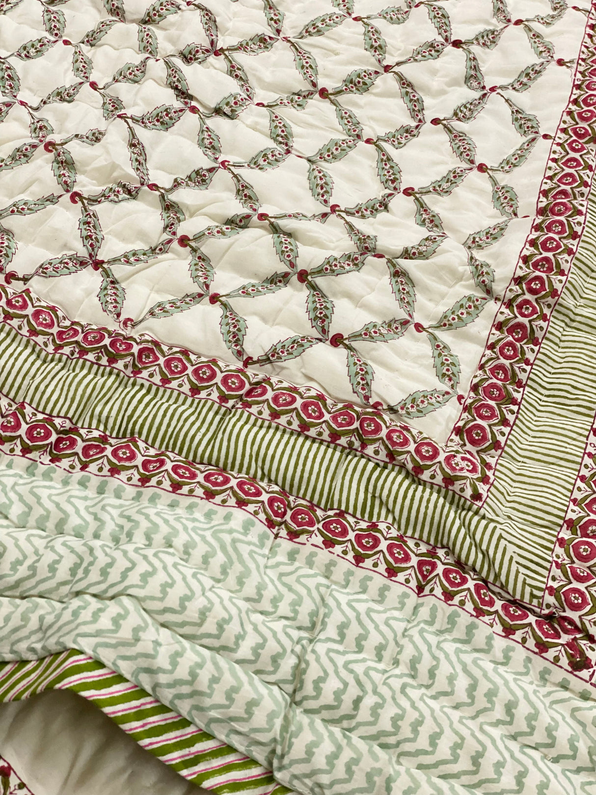 rose-green-flower-handcrafted-quilt