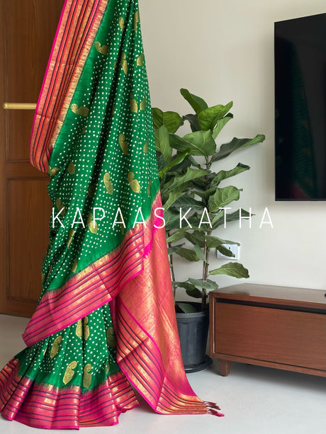 scarlet-bandhani-kanjivaram-silk-handloom-saree