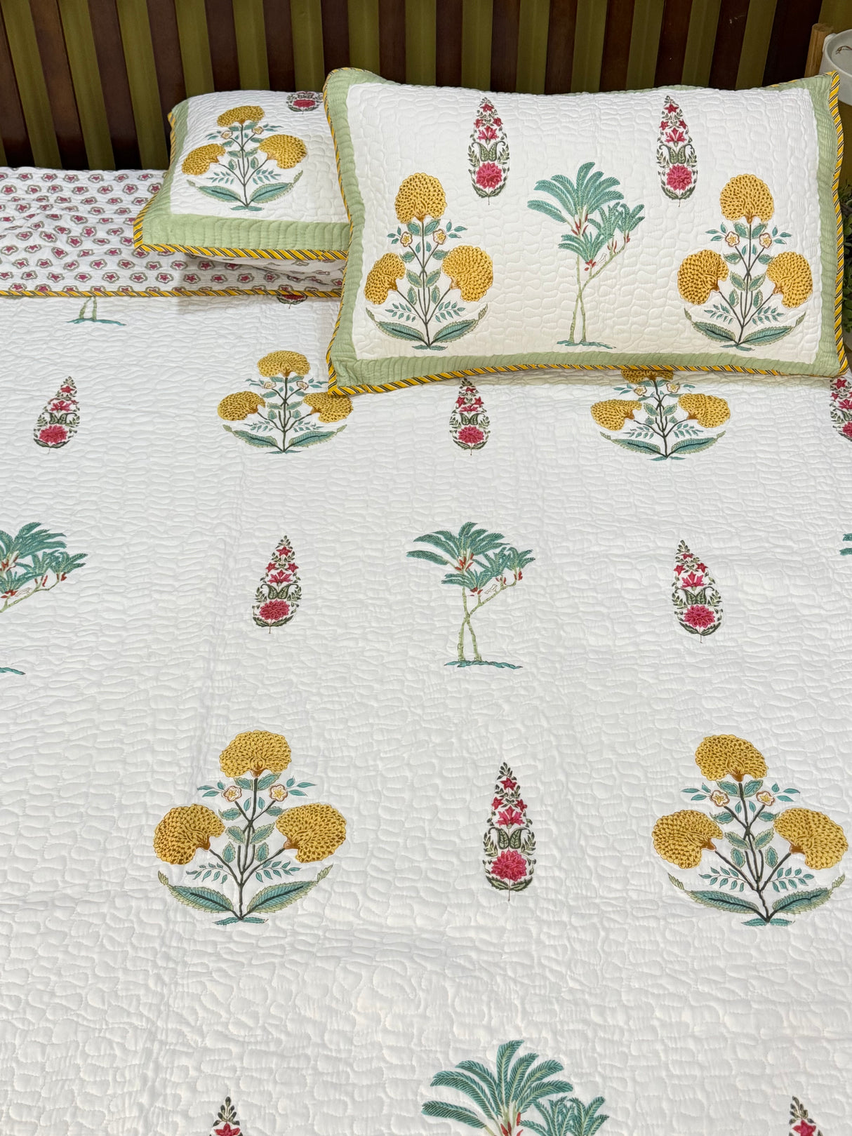 serene-luxe-king-size-reversible-mulmul-bedcover-kapaas-katha