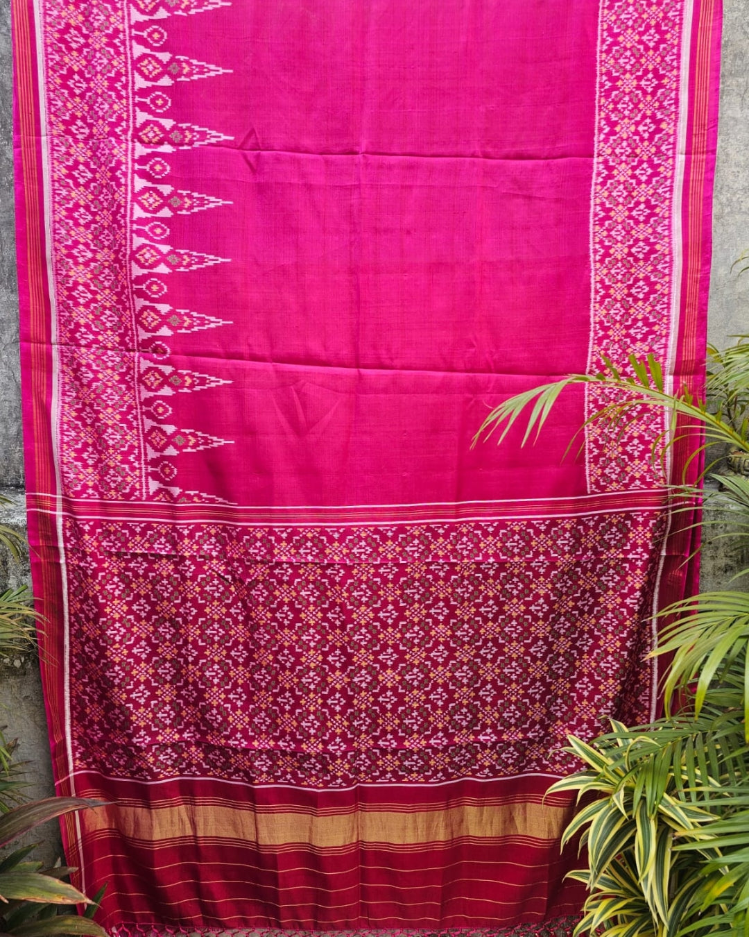 single-ikat-handloom-saree-with-rich-structural