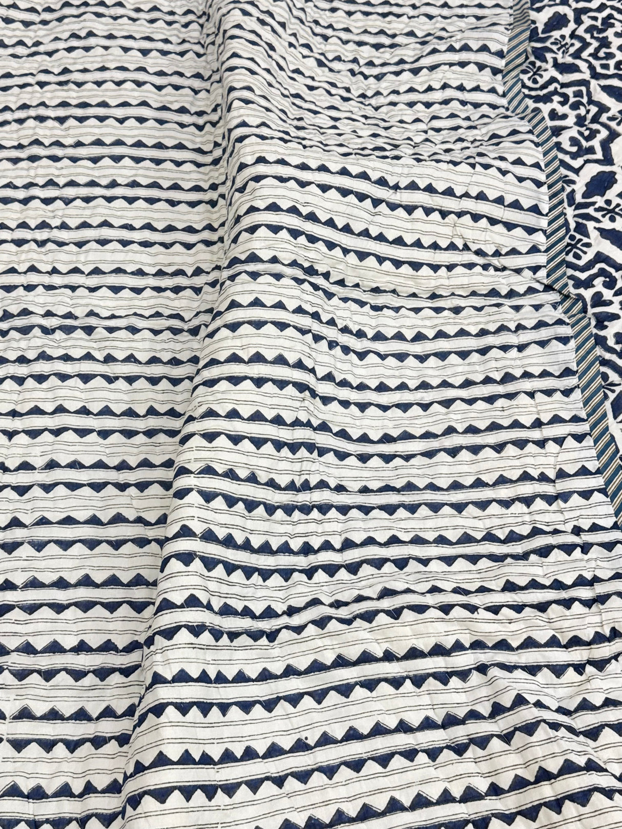 soft-cotton-bed-quilt-with-handblock-inspired-design