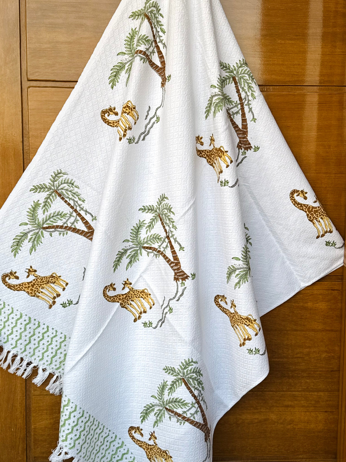 soft-cotton-kids-towel-with-animal-scene