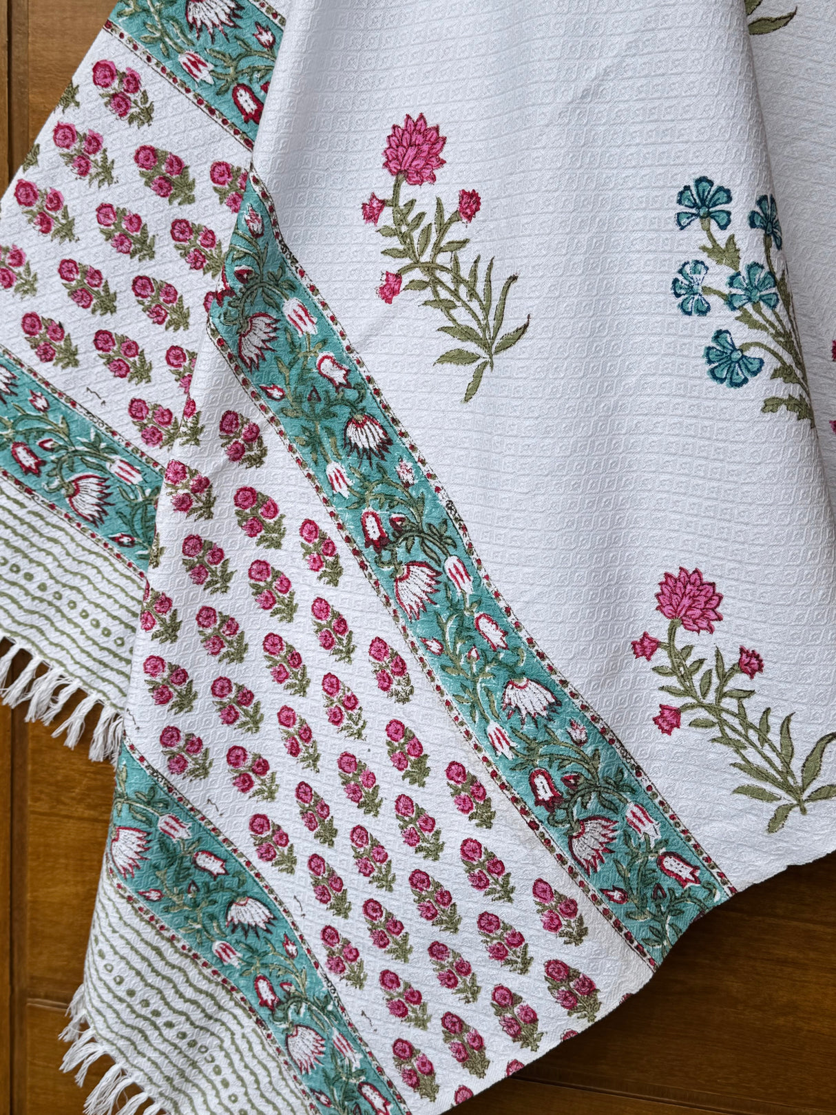 soft-cotton-towel-with-traditional-blossom-motifs