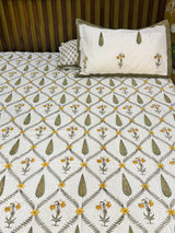 soft-floral-blockprint-bedsheet
