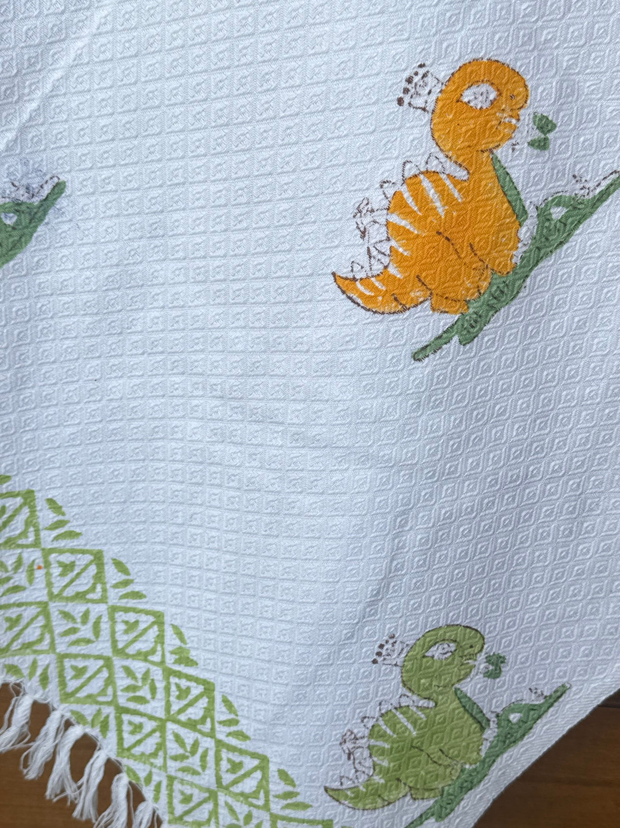 soft-jacquard-kids-towel-with-dinosaurs