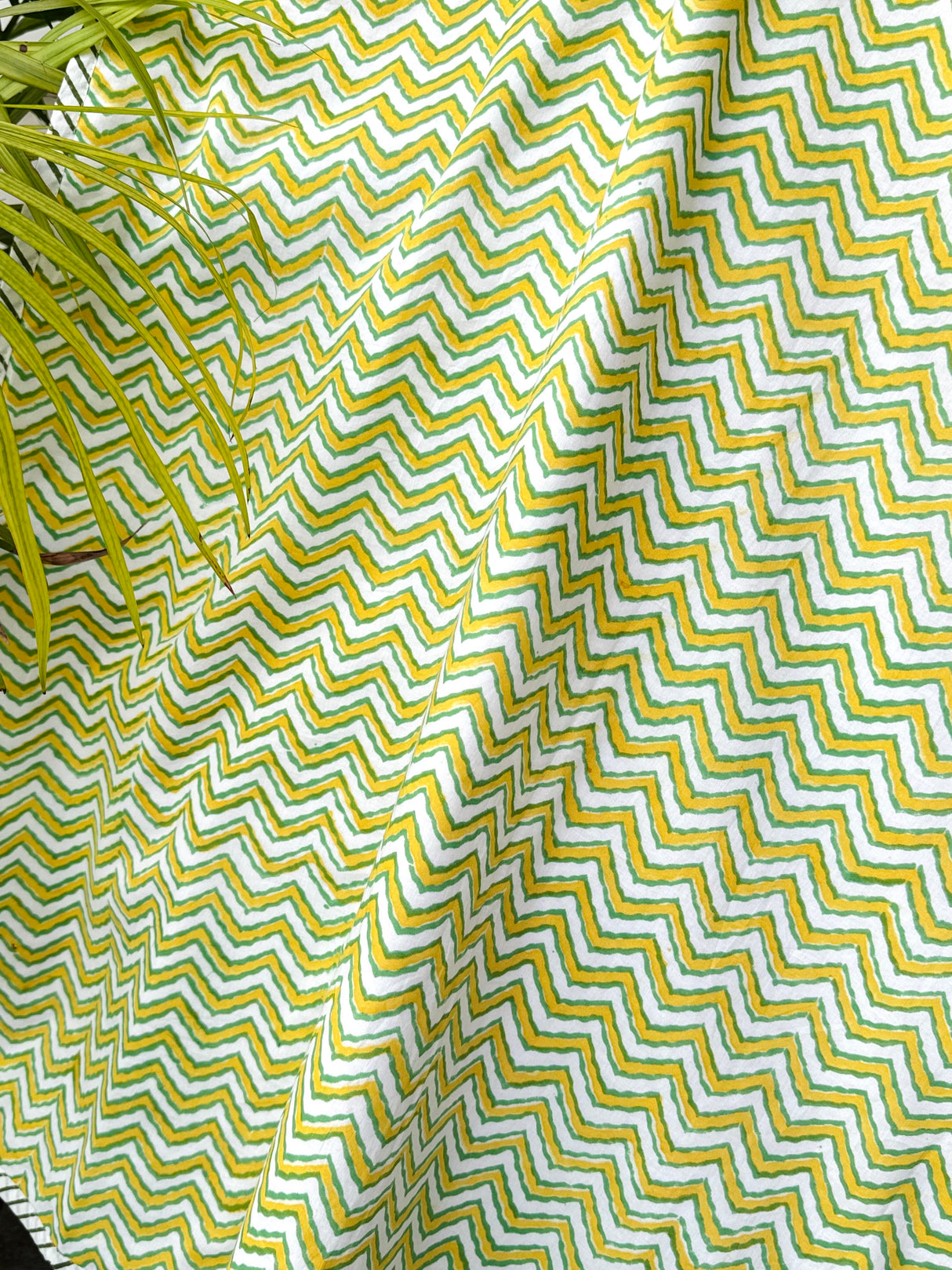 soft-layered-dohar-with-car-print